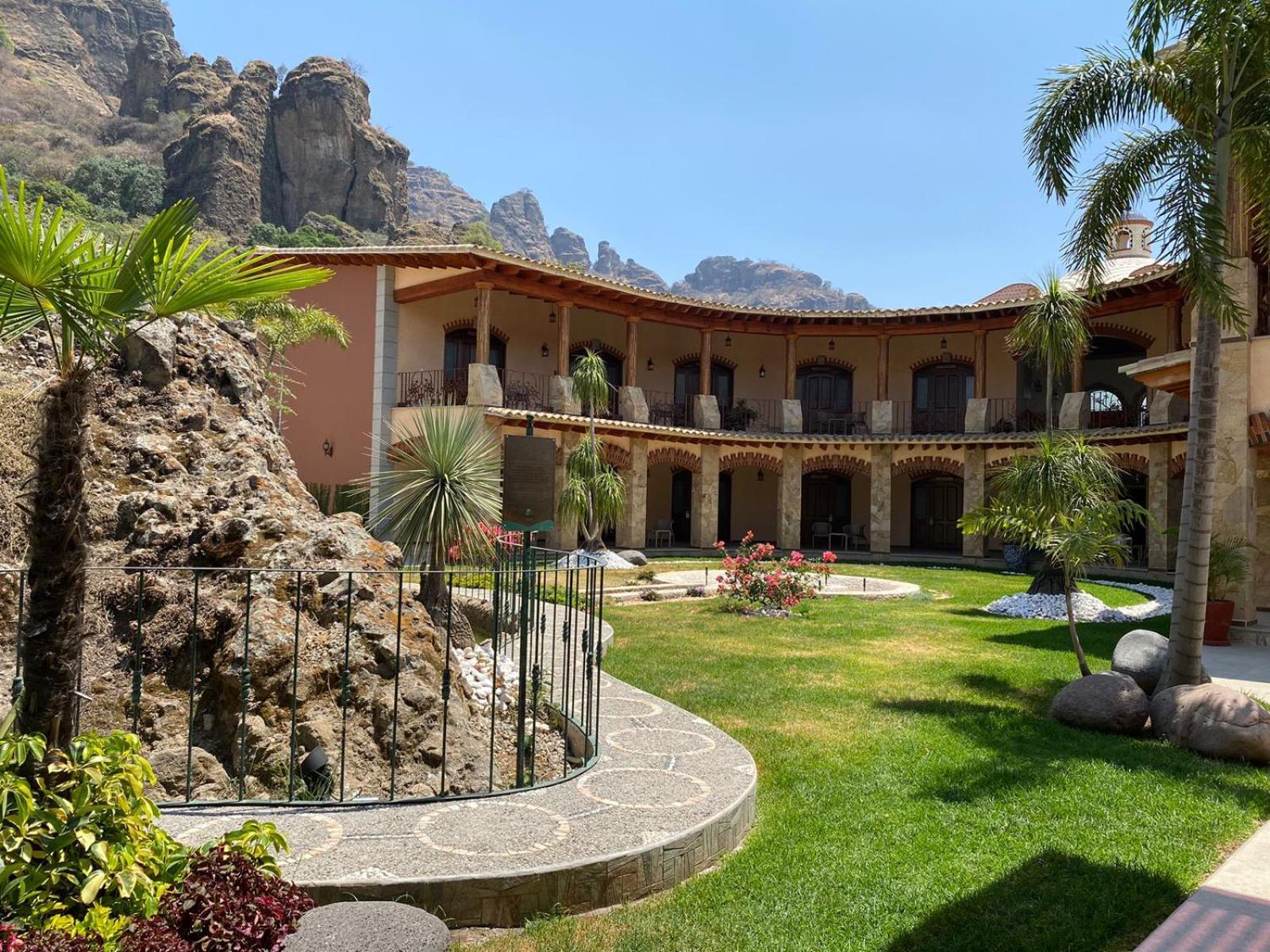 La Buena Vibra Retreat And Spa Hotel (Adults Only) Tepoztlán Dış mekan fotoğraf
